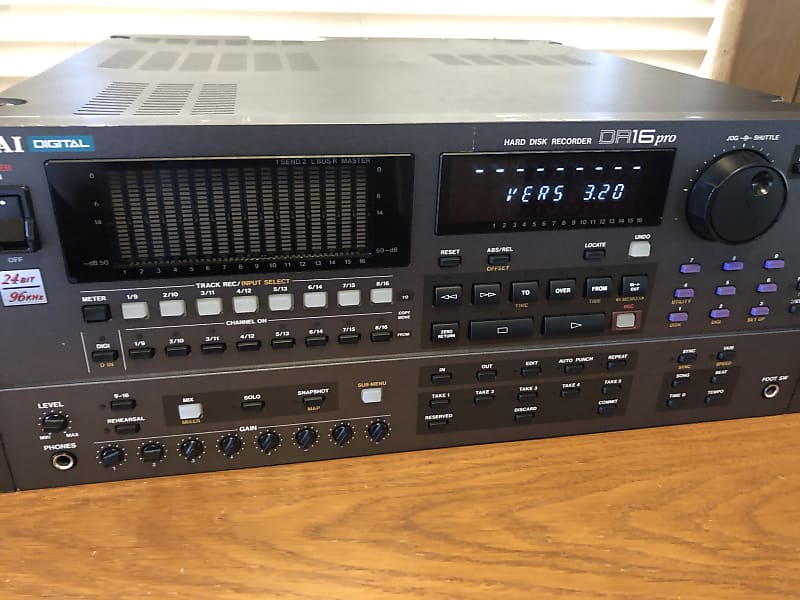 Akai DR16PRO 16track Digital Multitrack Hard Disk Recorder Reverb