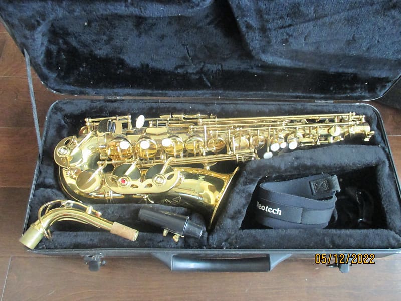Mendini  Brand Alto Saxophone image 1