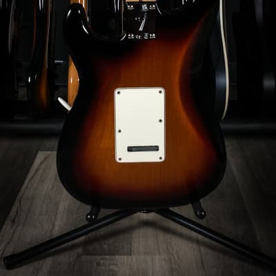Fender Player Series Stratocaster - 3-Tone Sunburst image 6