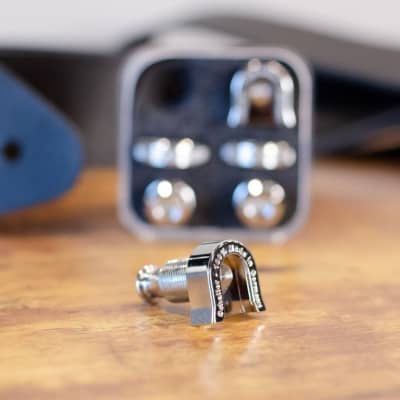 The new S-Locks. S for save, S for silent and S for Schaller strap locks!