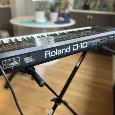 Roland D-10 61-Key Multi-Timbral Linear Synthesizer 1988 - 1992 - Black