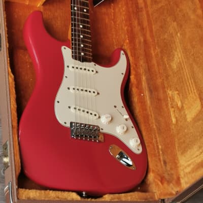 Fender Mark Knopfler Stratocaster Unplayed Early Serial# Darker Red Ultimate Collectable image 2