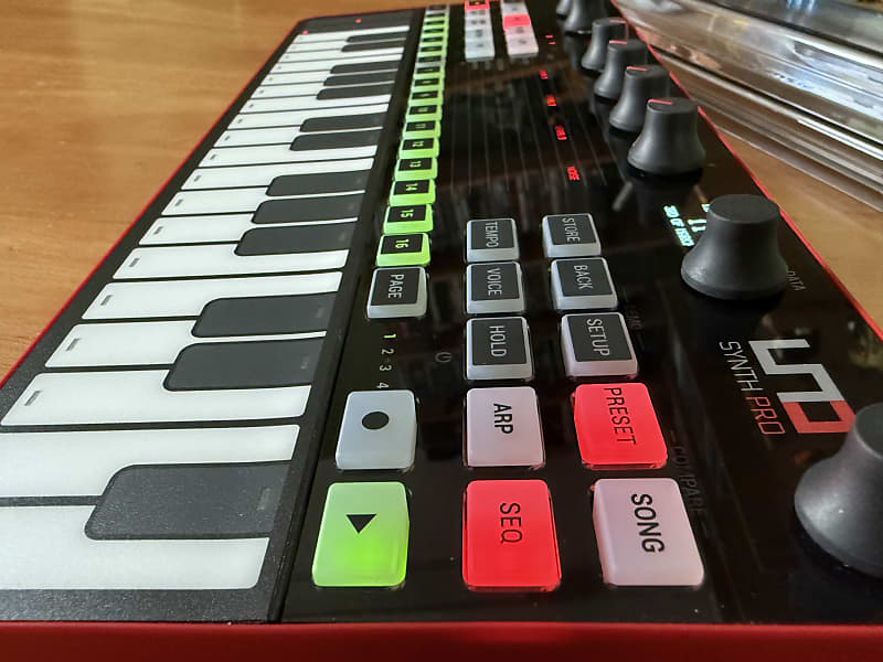 IK Multimedia IK Multimedia UNO Synth Pro Desktop 32-Key Analog Synthesizer with DECKSAVER image 1