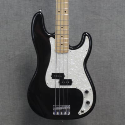 Fender Player Precision Bass- Maple Fretboard Black (USED) image 2