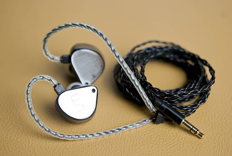 UNIQUE MELODY Maverick Premium Hybrid In-Ear Headphones