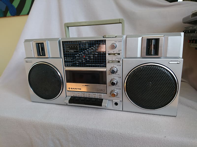 Sanyo M9815LU Boombox / Ghettoblaster in Excellent Condition, | Reverb