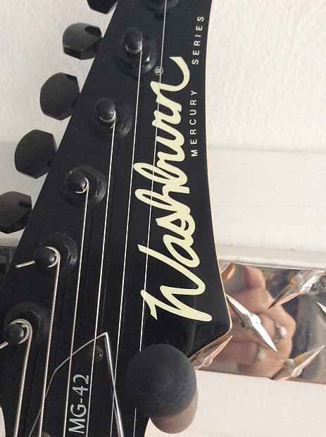 Washburn MG 42 1993 Metallic Purple Electric Guitar