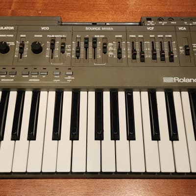 在庫あ好評ROLAND ローランド SH-101 シンセサイザー モジュレーショングリップ ソフトケース付き 通電確認済み CH371CAA53 ローランド