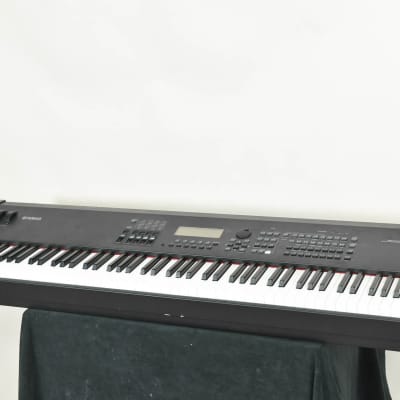 Yamaha S90 88-Key Keyboard Synthesizer CG005V1