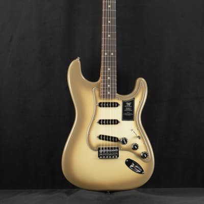 Mint Fender 70th Anniversary Antigua Stratocaster Antigua Rosewood Fingerboard image 2
