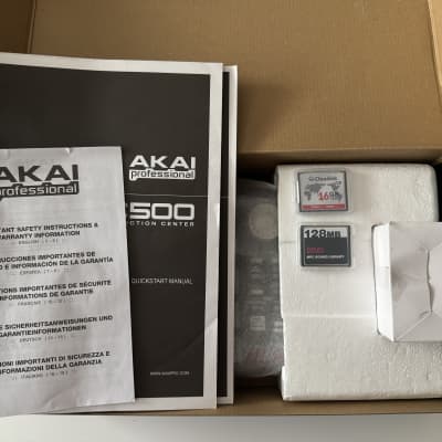 Akai MPC500 Music Production Center 2006 - 2013 - Black