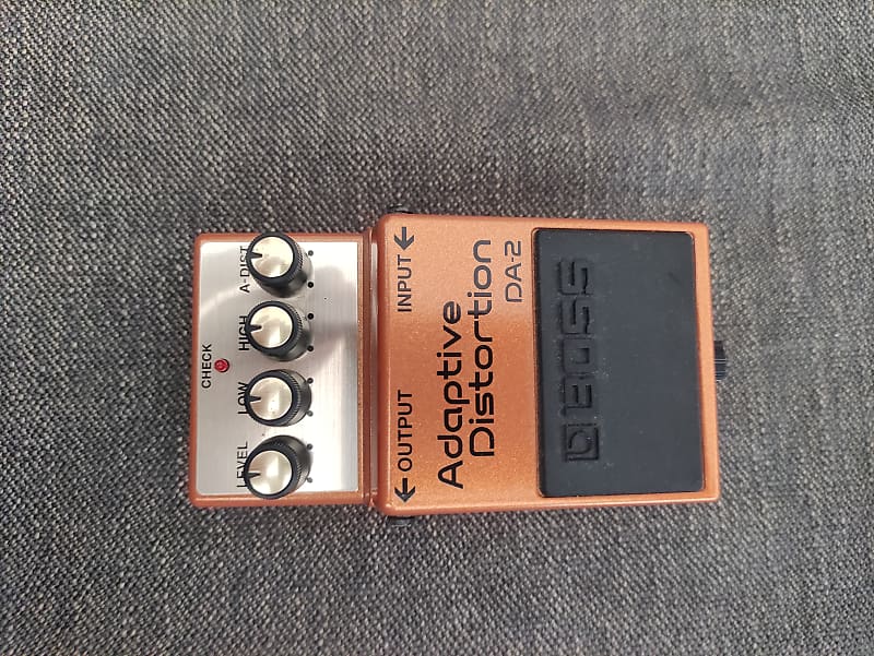 Boss DA-2 Adaptive Distortion