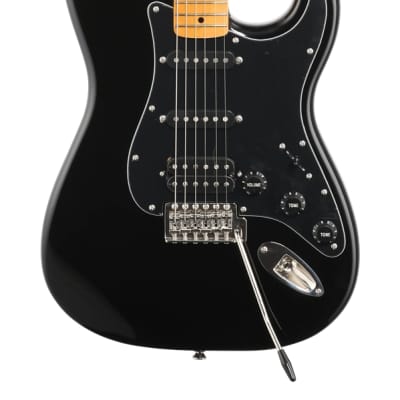 Squier Classic Vibe 70s Stratocaster HSS Maple Neck Black image 3