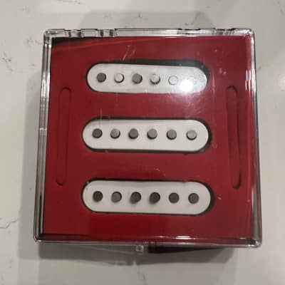 USA Fender MALMSTEEN YJM Fury Strat LOADED PICKGUARD Seymour