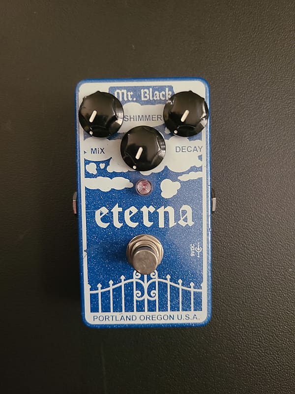 Mr. Black Eterna