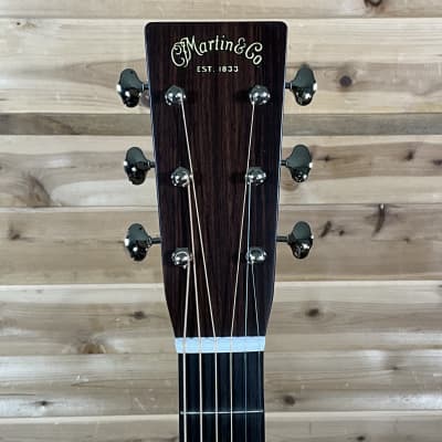 Martin D-28 Acoustic Guitar - Natural image 3