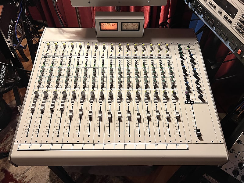 Speck Electronics LiLo 16 Channel Recording Mixing Console | Reverb