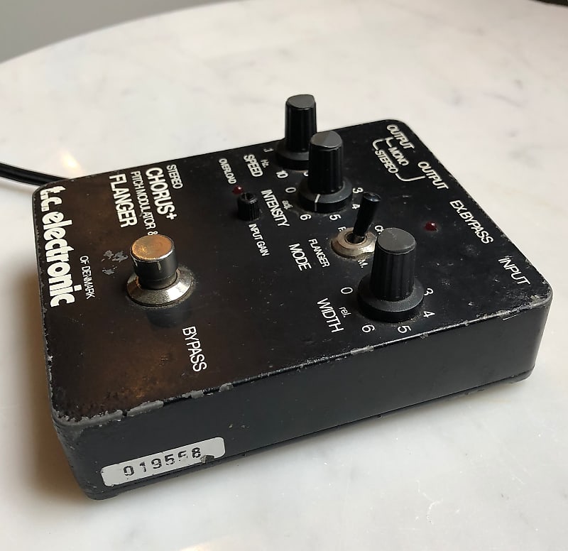TC Electronic Stereo Chorus SCF (1978) Eric Johnson | Reverb