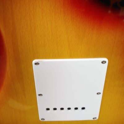 Austin Guitars AST 100 2019 Sunburst
New Soft Case N Cable Included
2 Left Handed N 1 Eighty
Left image 4
