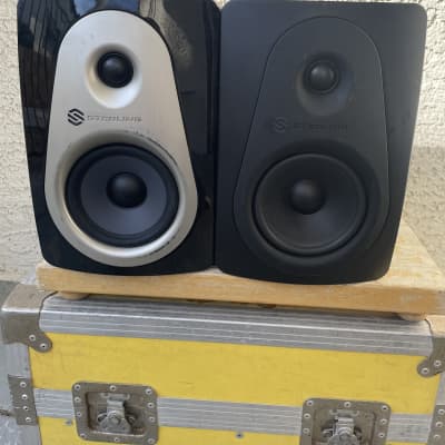 Electro Voice EV Sentry 100A Studio Monitors, 1 Functional Electro Voice EV Sentry 100A Studio Monitors, 1 Functional