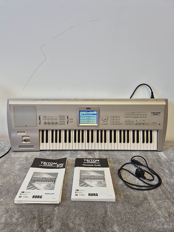 Korg Triton Studio 61-Key 120-Voice Polyphonic Workstation (2002
