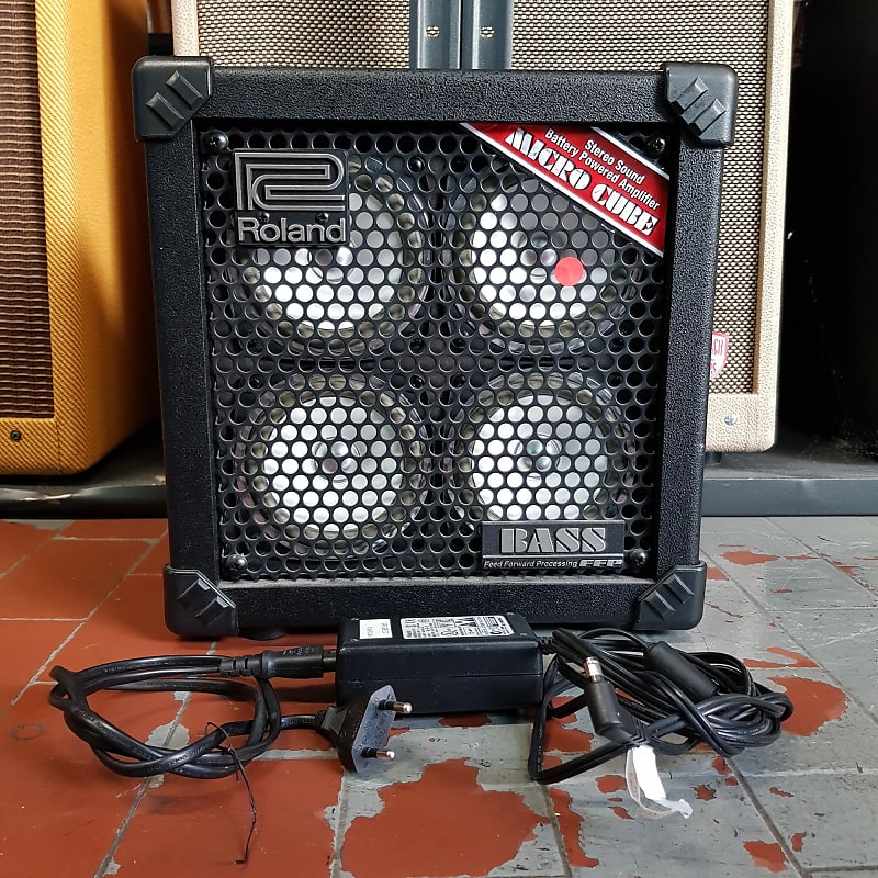 Roland Micro Cube Bass RX 2x2.5-Watt 4x4