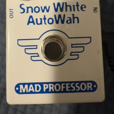 Mad Professor Snow White Auto Wah with Guitar/Bass Switch 2010s, in the box image 2