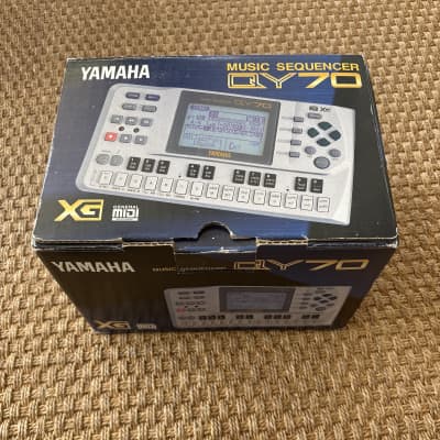 Yamaha QY70 Sequencer 2000s - Silver