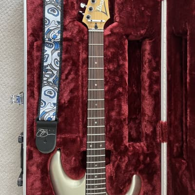 Ibanez JS 1600 PSV Satriani Signature Electric Guitar Premium Silver, signed by Joe!!! image 3