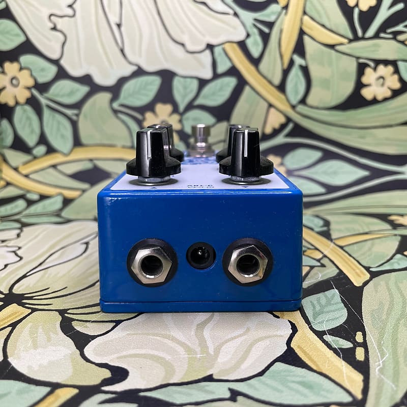 EarthQuaker Devices Tone Job EQ & Booster | Reverb