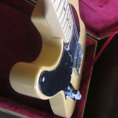Used Left-Handed Fender Telecaster Electric Guitar Butterscotch Blonde w/ Black Pickguard w/ Hard Case Made in Japan image 3