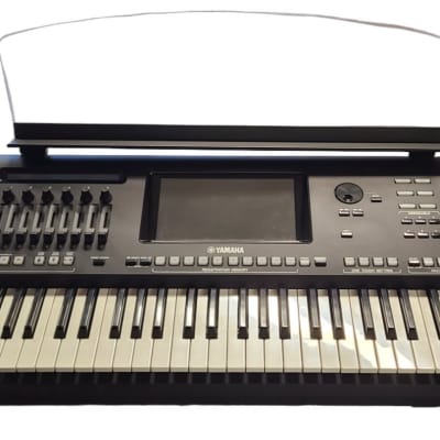 Yamaha Teclado Workstation Profesional GENOS