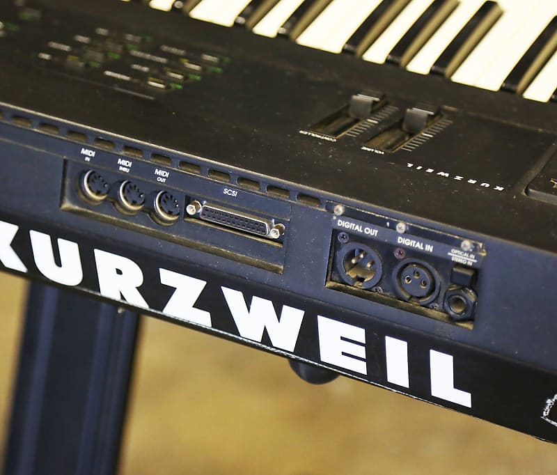 1990s Kurzweil K2000 Vintage Digital Workstation Synthesizer