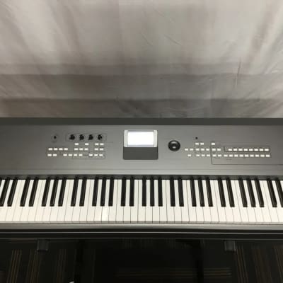 Yamaha MM8 Synthesizer 2010s - Silver