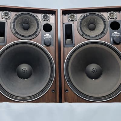 Pair of Sansui SP-7500X 4-Way Floor Speakers - 1970's | Reverb