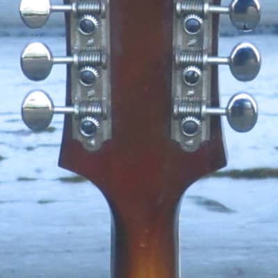 Harmony H-35 "Batwing" electric mandolin 1970 - Sunburst image 7
