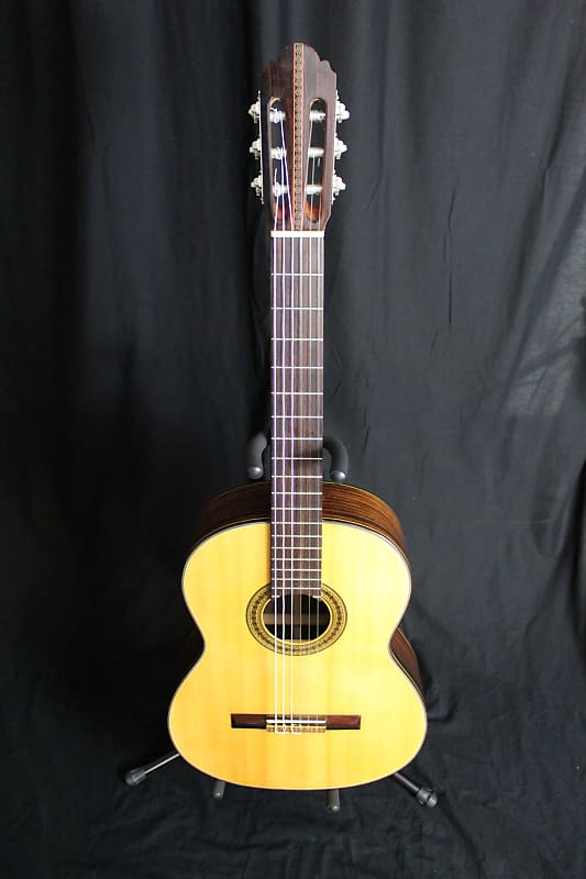 Crestwood on sale classical guitar