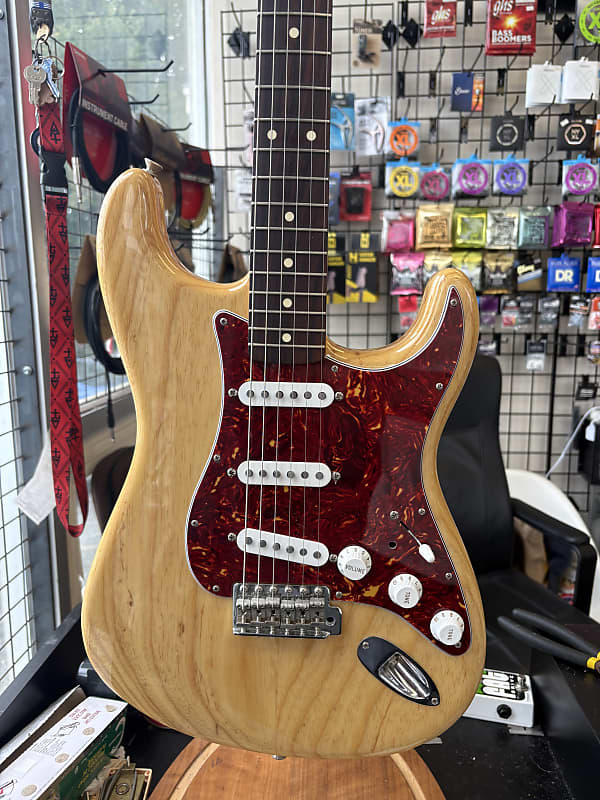Fender Classic Series '70s Stratocaster | Reverb Canada
