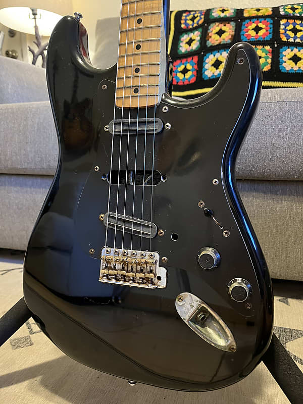 E Serial MIJ Squier Stratocaster 1986 Black Electric Guitar | Reverb