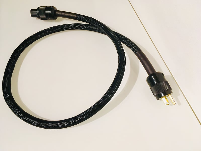Audiophile 2 foot AC Mains Power Cable 10AWG IEC  			