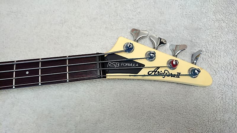 Aria Pro II RSB Formula Active Bass - Vintage Matsumoko Japan 1986 inc  original Zip Case