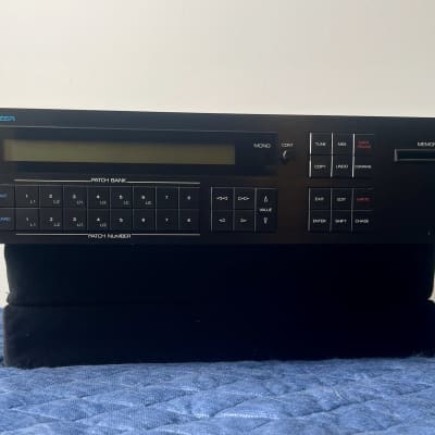 Roland D-550 Digital Synthesizer Module - Black