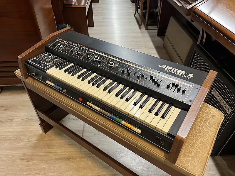 Roland Jupiter 4 49-Key Synthesizer | Reverb Italia
