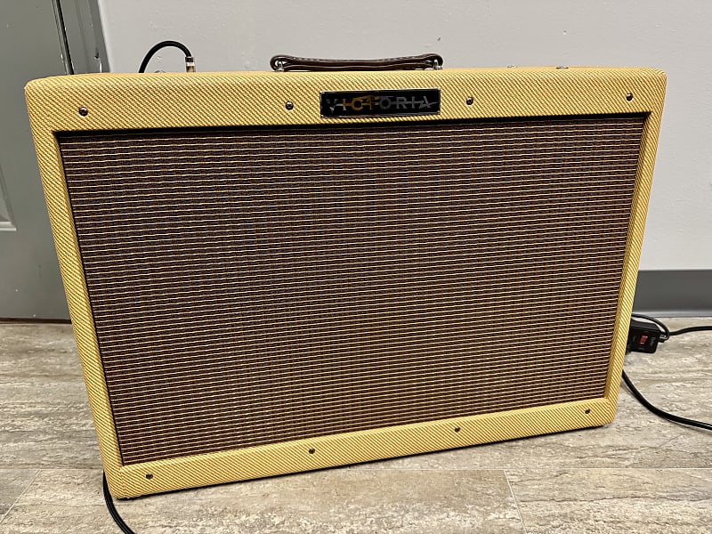 Victoria Victorilux 2x12 Combo Tweed image 1