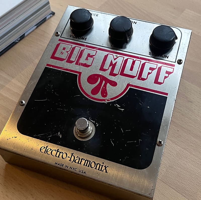 Electro-Harmonix Big Muff Pi V3 (Red & Black) 1977 - 1978 - Silver image 1