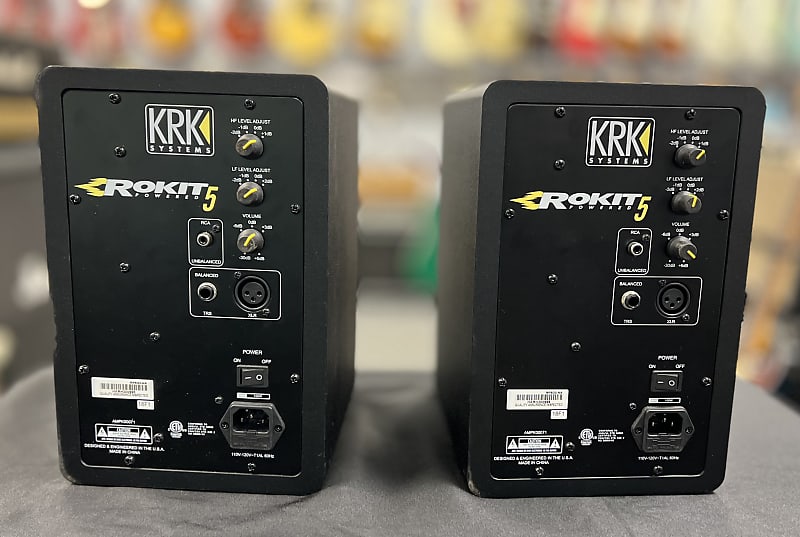 KRK Rokit 5 2-Way 5 in Powered Studio Monitor Speakers Black RGP2 Power  Cords