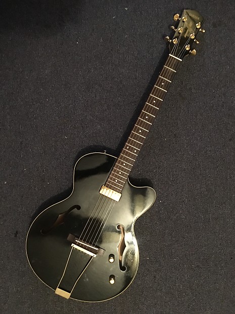 Yamaha AEX 500 Semi Hollow Body Guitar