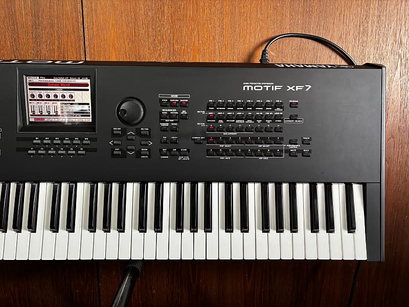 Yamaha MOTIF XF7 シンセサイザー 76キー YAMAHA MOTIF XF7 Professional Music Production Synthesizer