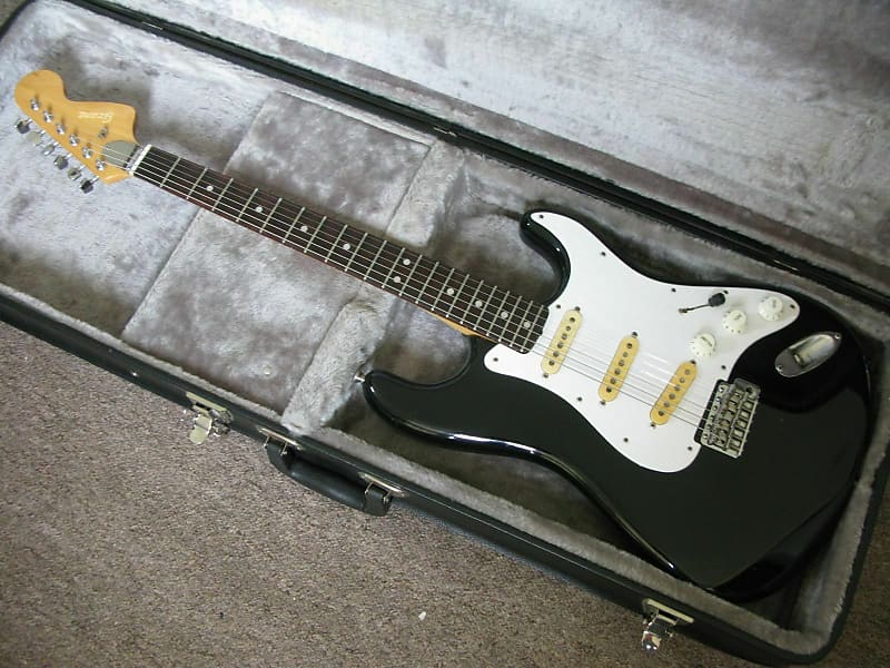 Grant strat from the 70s Black made in Japan | Reverb UK