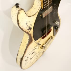 Loïc Le Pape Mosteel J.Ramone Tribute Guitar (Signed By Joe Perry, Alice Cooper And Others) image 6